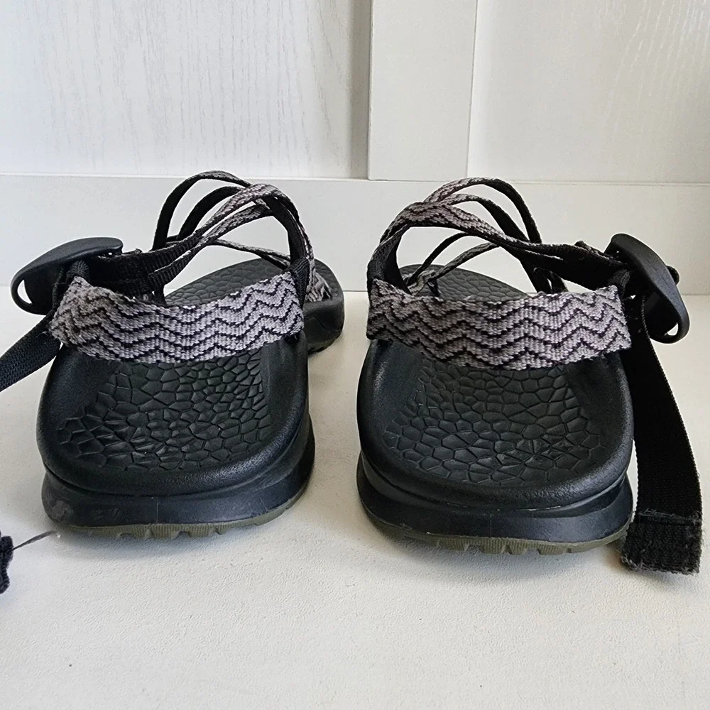 Chaco Z/Cloud 2 Womens Size 10 Black Grey Strappy Toe Loop Hiking Sandals